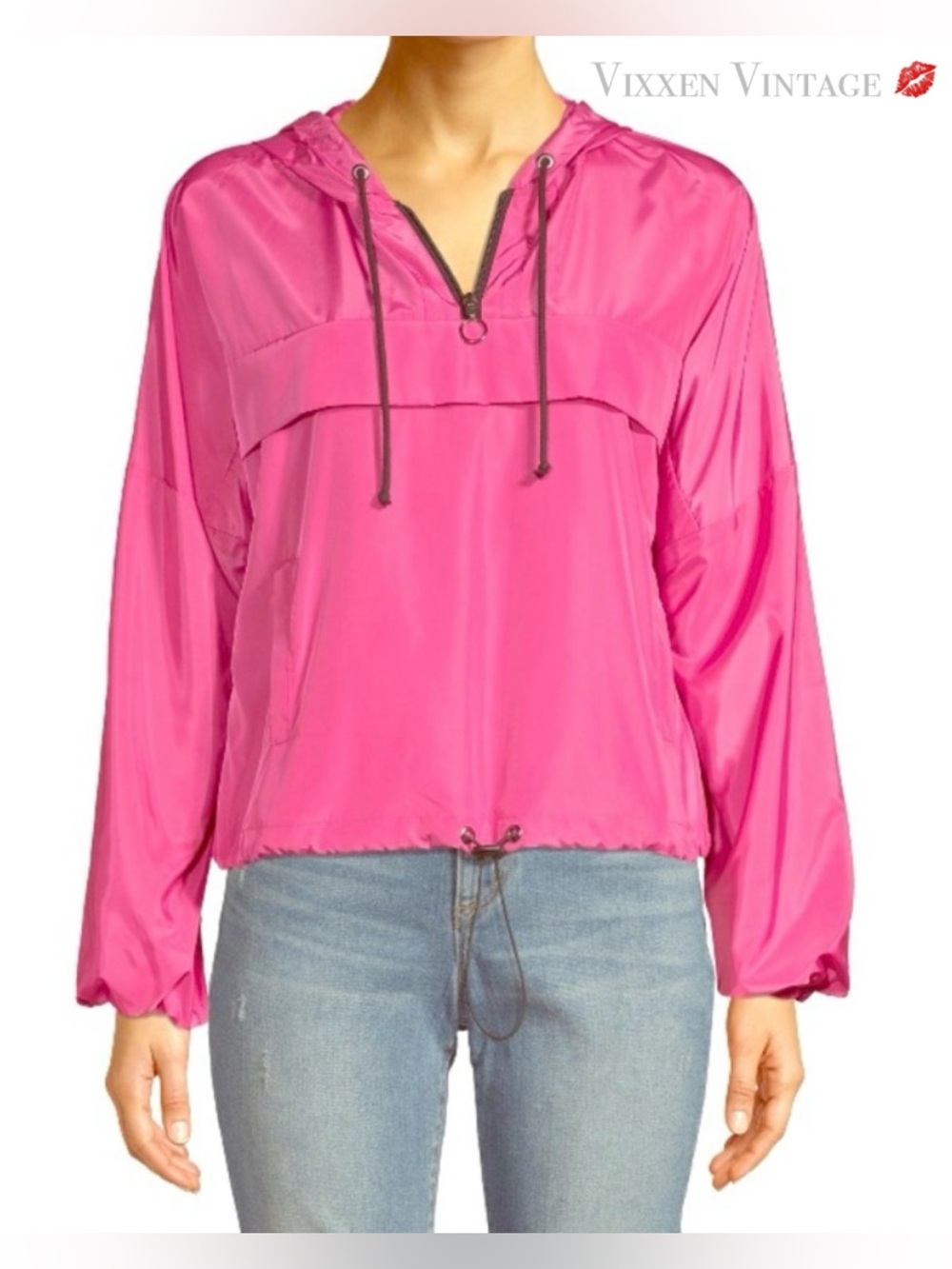 NO BOUNDARIES CROPPED QUARTER-ZIP HOODED WINDBREAKER JACKET IN HOT PINK